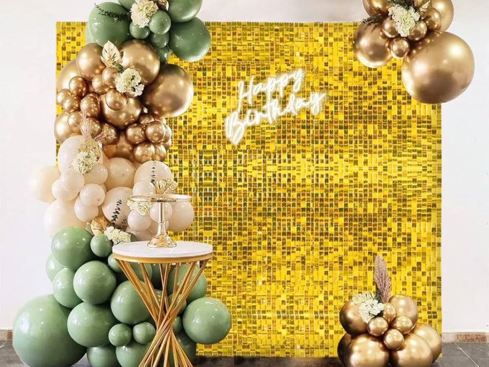 How to Decorate Gold Backdrop Stand at Home
