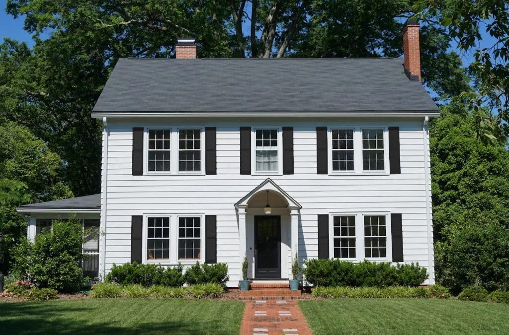 White House Black Windows: A Modern Twist on Classic Architecture