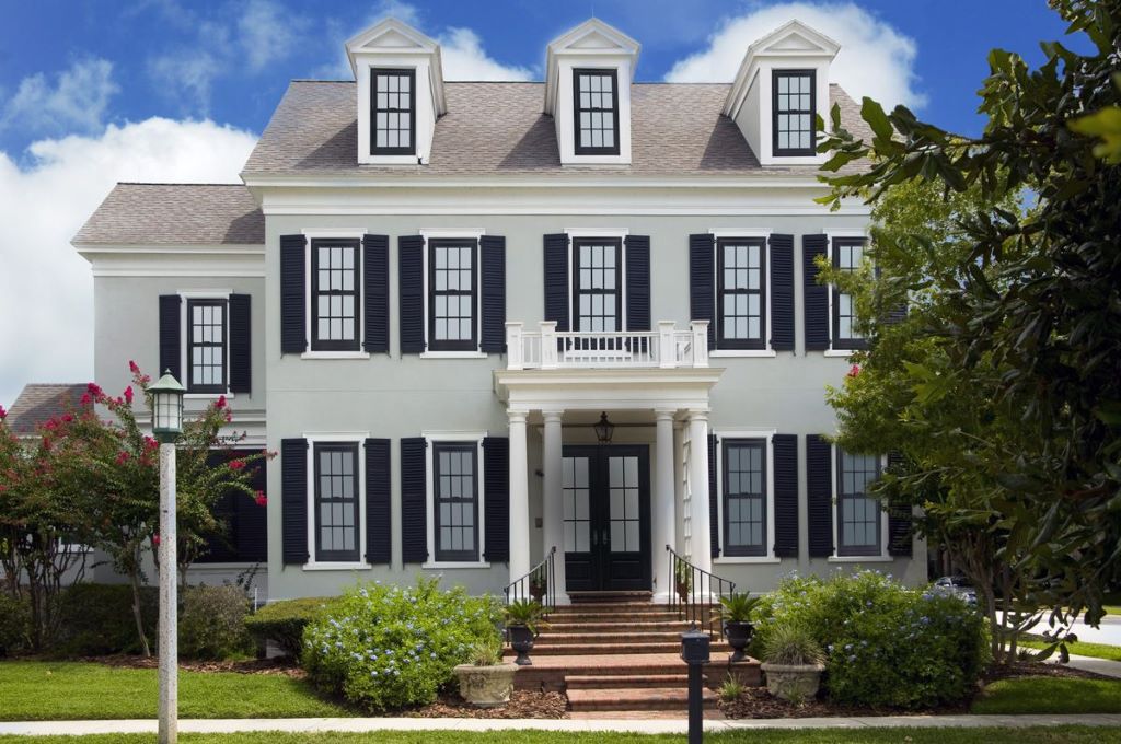 How to Incorporate White Houses with Black Windows